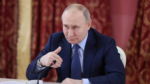 Рабочая поездка президента РФ В. Путина в Центральный федеральный округ
