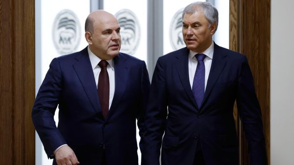 Михаил Мишустин и председатель Государственной Думы РФ Вячеслав Володин перед ежегодным выступлением в Госдуме