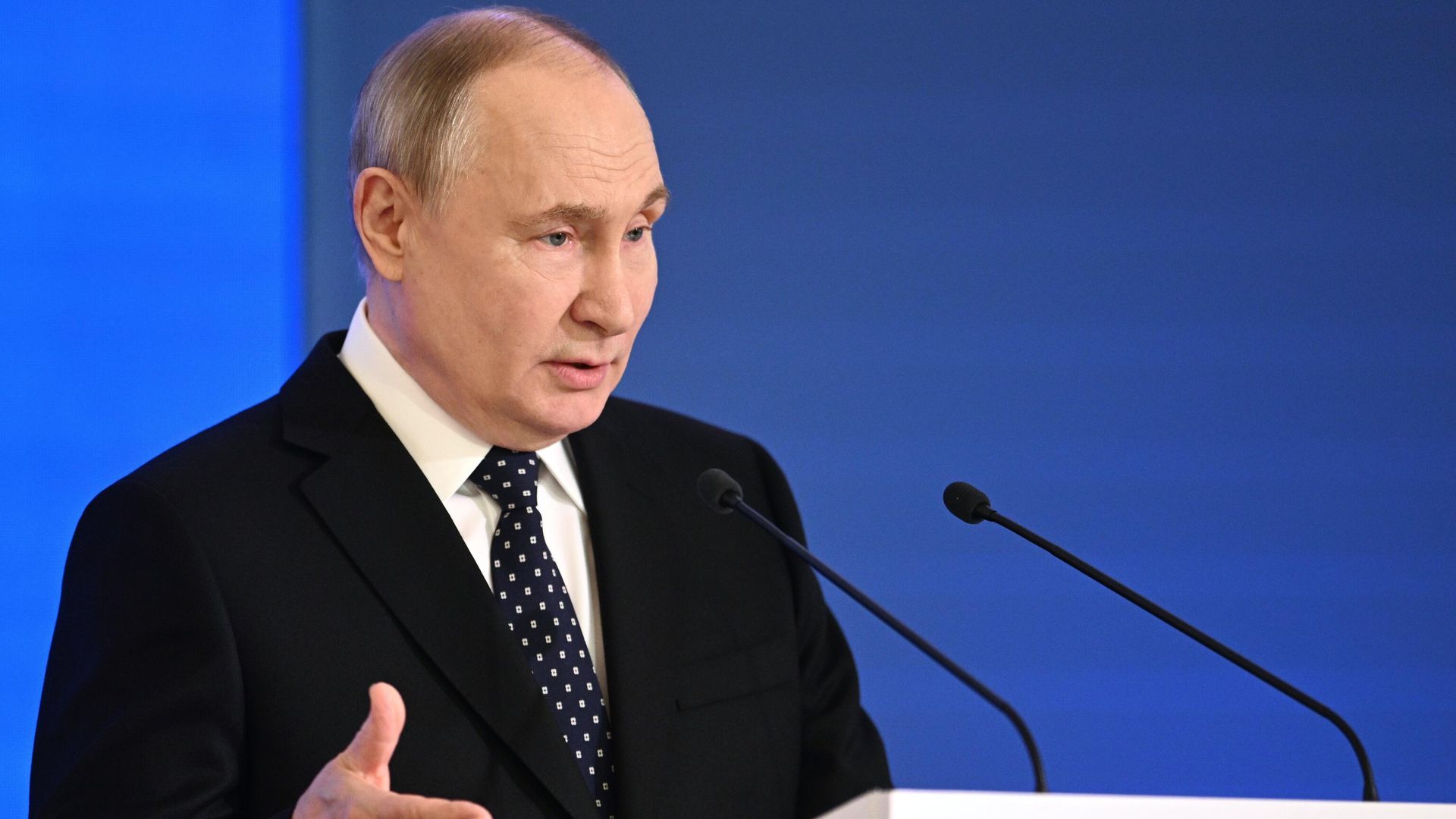 Президент Владимир Путин на съезде Федерации независимых профсоюзов России - ПРАЙМ, 1920, 07.04.2024