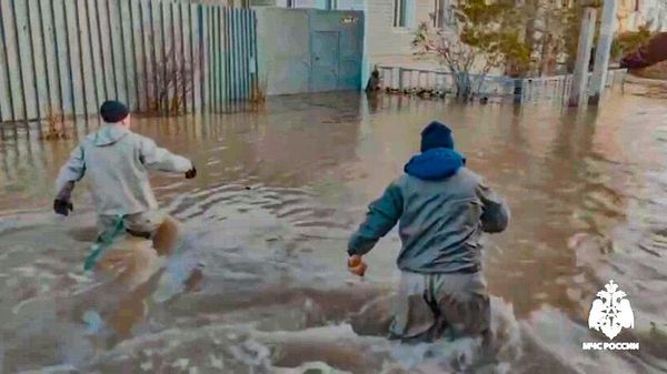 Прорыв дамбы в Орске