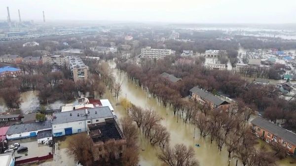 Затопленный из-за прорыва дамбы город Орск