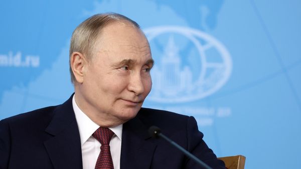 Президент Владимир Путин встретился с руководством МИД РФ