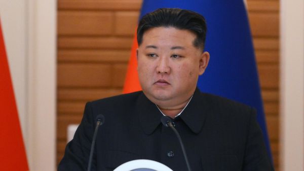 Ким Чен Ын 