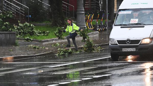 Сильный дождь в Москве