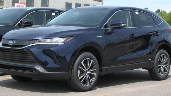 Автомобиль Toyota Venza 