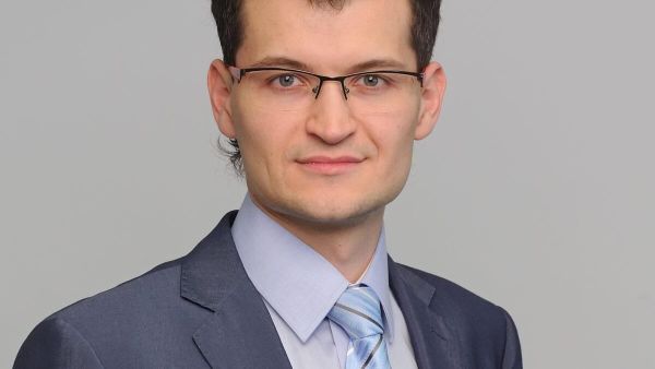 Алекснадр Зайцев, завсектора международно-экономических исследований ЦКЕМИ НИУ ВШЭ, руководитель проекта GlobBaro HSE: ежемесячный мониторинг мировой экономики и геополитических рисков, к.э.н.