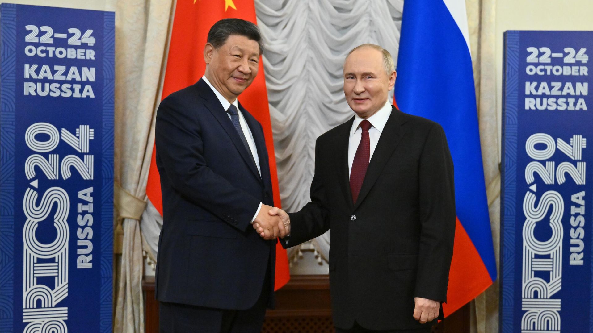 Президент Владимир Путин и председатель КНР Си Цзиньпин во время встречи в рамках XVI саммита БРИКС - ПРАЙМ, 1920, 23.10.2024