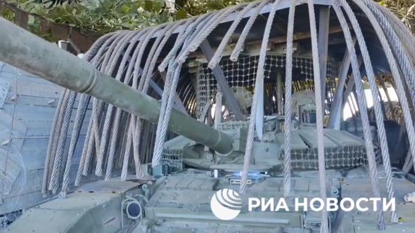 Военные 150-й гвардейской мотострелковой дивизии сделали на танке стальные дреды