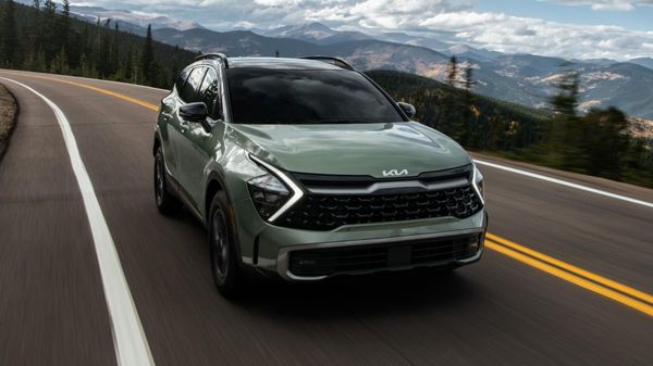 Автомобиль Kia Sportage