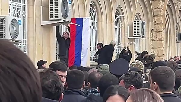 Обстановка у парламента Абхазии