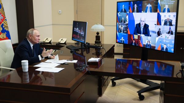 Президент Владимир Путин провел совещание по экономическим вопросам