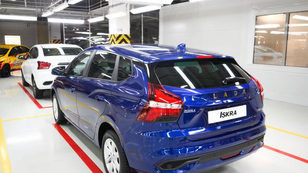 Предсерийный автомобиль ЛАДА Искра Предсерийный автомобиль ЛАДА Искра