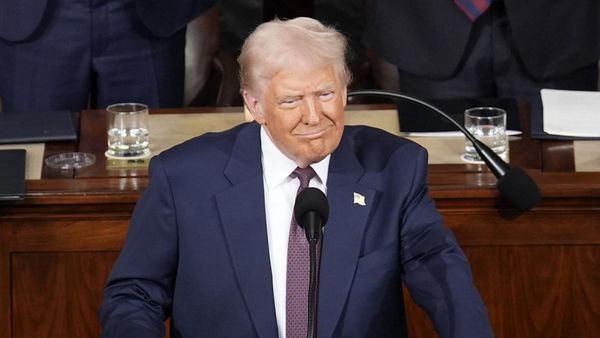 Президент США Дональд Трамп выступает на заседании конгресса в Вашингтоне Президент США Дональд Трамп выступает на заседании конгресса в Вашингтоне