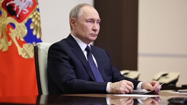 Президент Владимир Путин провел совещание с Валерием Герасимовым