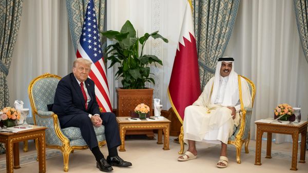 Президент Дональд Трамп на двусторонней встрече с эмиром Государства Катар шейхом Тамином бин Хамадом Аль Тани Президент Дональд Трамп на двусторонней встрече с эмиром Государства Катар шейхом Тамином бин Хамадом Аль Тани