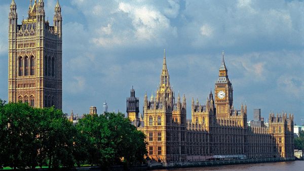 Вестминстерский дворец в Лондоне