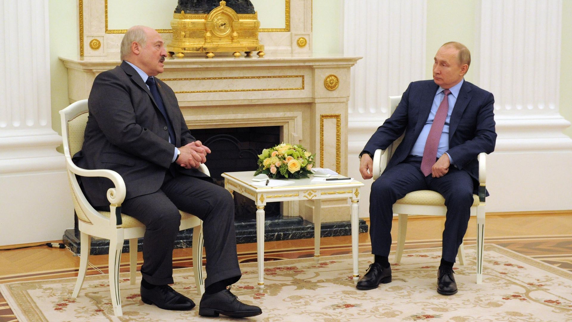 Президент России Владимир Путин и президент Белоруссии Александр Лукашенко во время встречи в Кремле - ПРАЙМ, 1920, 26.09.2025
