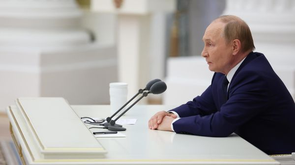 Президент Владимир Путин провел совещание о подготовке российско-американской встречи в верхах