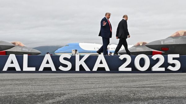 Встреча президентов России и США на Аляске