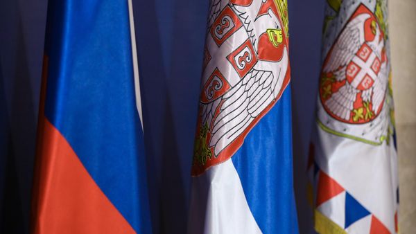 Флаги России и Сербии Флаги России и Сербии