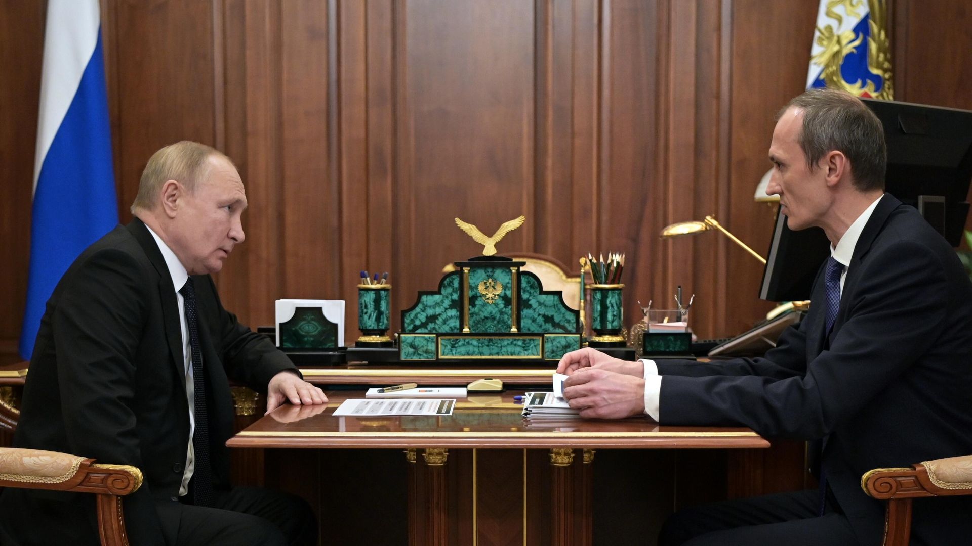 Президент РФ Владимир Путин и заместитель председателя правительства РФ Дмитрий Григоренко во время встречи - ПРАЙМ, 1920, 25.08.2025