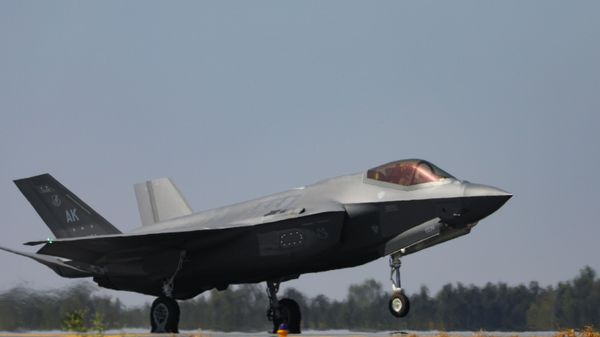 Истребитель-бомбардировщик F-35