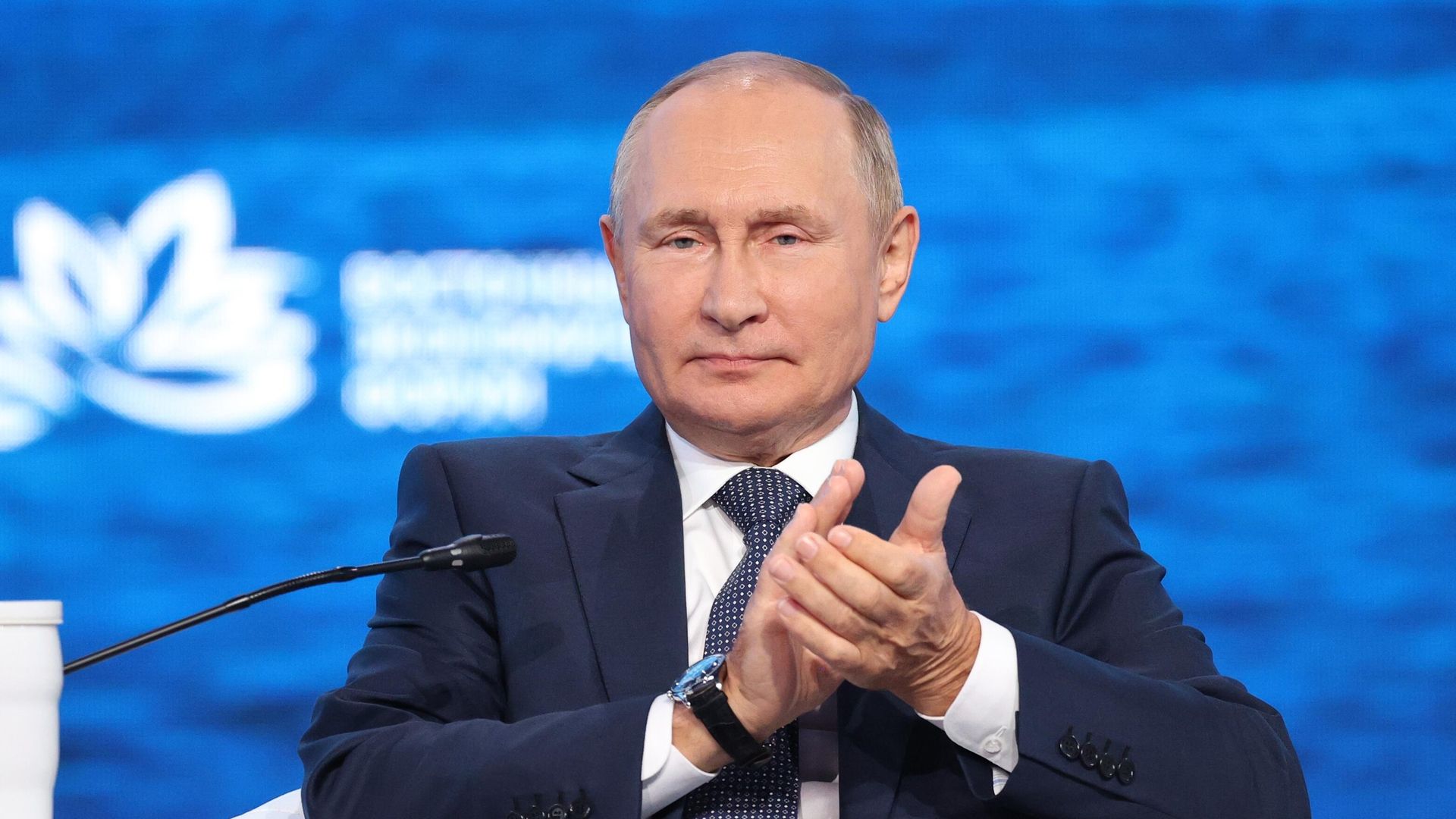 Президент РФ Владимир Путин на пленарном заседании VII Восточного экономического форума во Владивостоке - ПРАЙМ, 1920, 27.08.2025