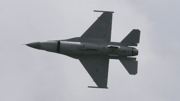 Истребитель F-16