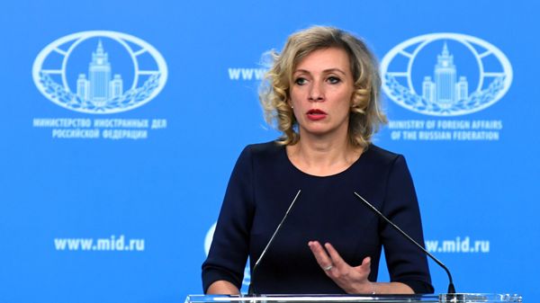 Официальный представитель МИД России Мария Захарова во время брифинга по текущим вопросам внешней политики. 2 ноября 2017
