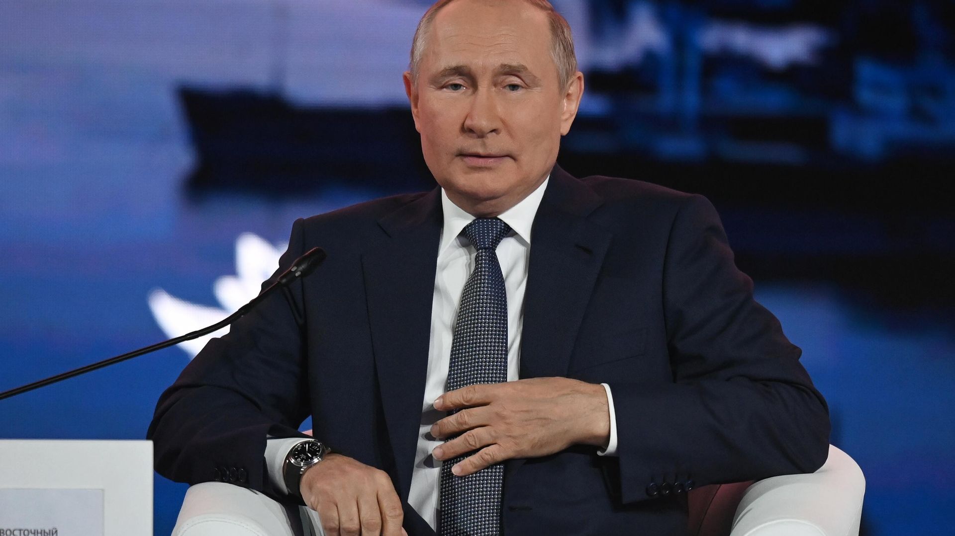 Президент РФ Владимир Путин на пленарном заседании в рамках Восточного экономического форума во Владивостоке - ПРАЙМ, 1920, 05.09.2025