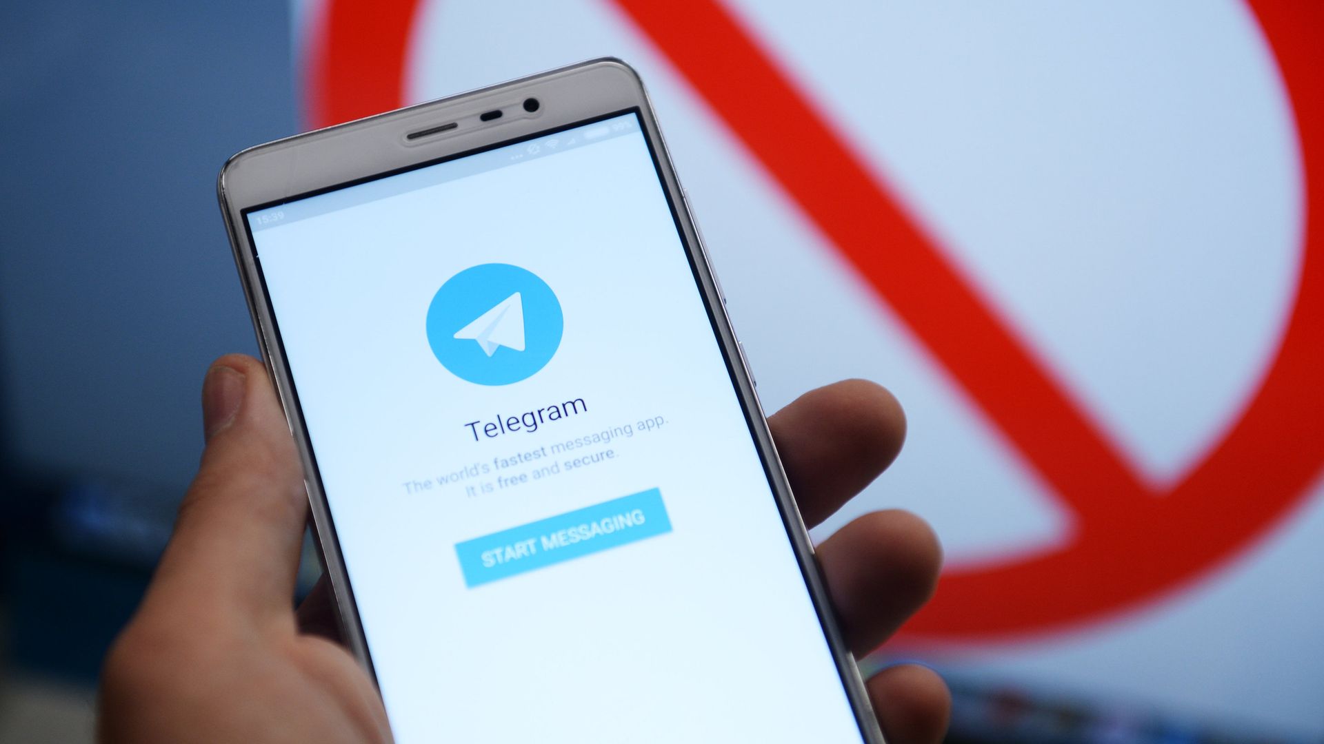 Мессенджер Telegram на экране телефона - ПРАЙМ, 1920, 16.02.2026