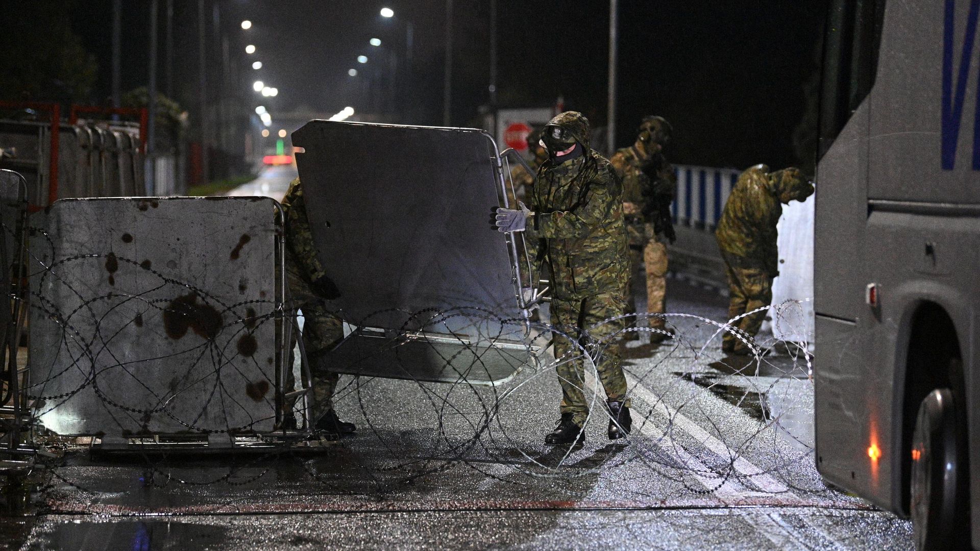 Польские пограничники обустраивают заграждение на белорусско-польской границе - ПРАЙМ, 1920, 28.09.2025