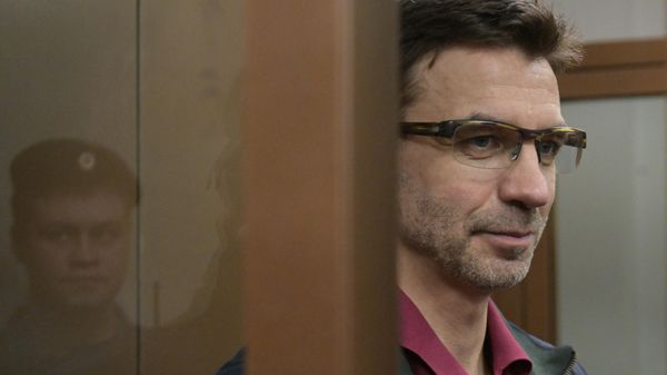 Бывший министр РФ по связям с Открытым правительством Михаил Абызов в зале судебных заседаний Преображенского районного суда города Москвы