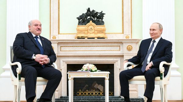 Президент РФ Владимир Путин и президент Белоруссии Александр Лукашенко