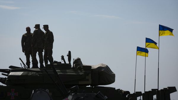 Военная техника на военном аэродроме в Чугуево Харьковской области 