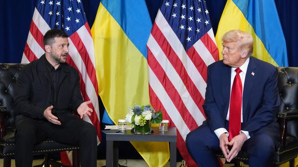 Дональд Трамп и Владимир Зеленский во время встречи