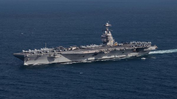 Авианосец USS Gerald R. Ford