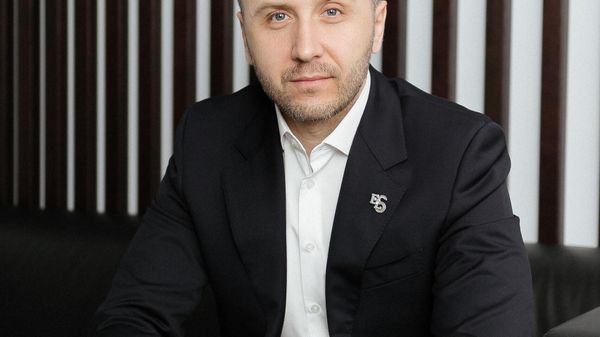 генеральный директор ЕЮС Андрей Голощапов.