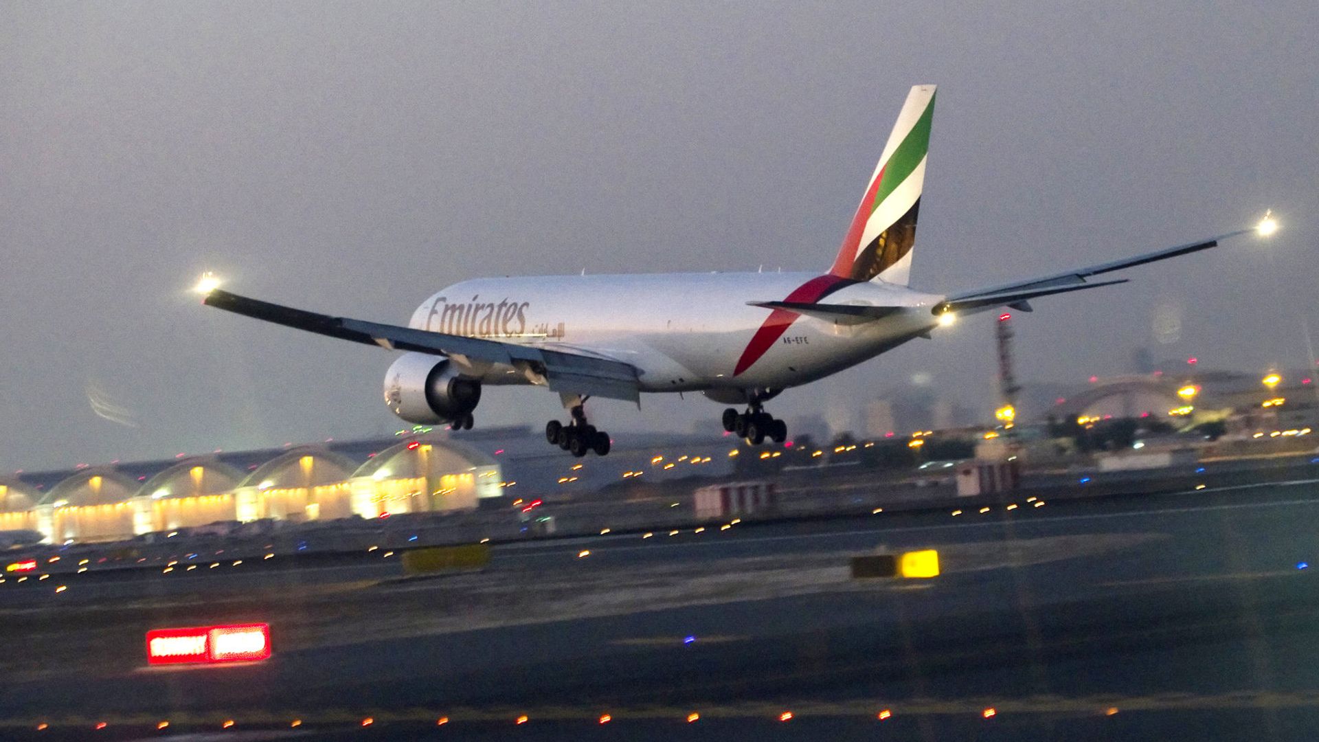 Самолет авиакомпании Emirates - ПРАЙМ, 1920, 02.03.2026