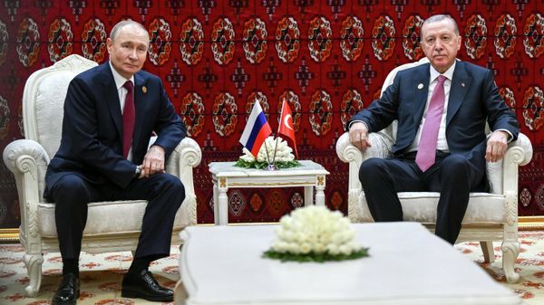 Президент РФ Владимир Путин и президент Турции Реджеп Тайип Эрдоган во время встречи в Ашхабаде