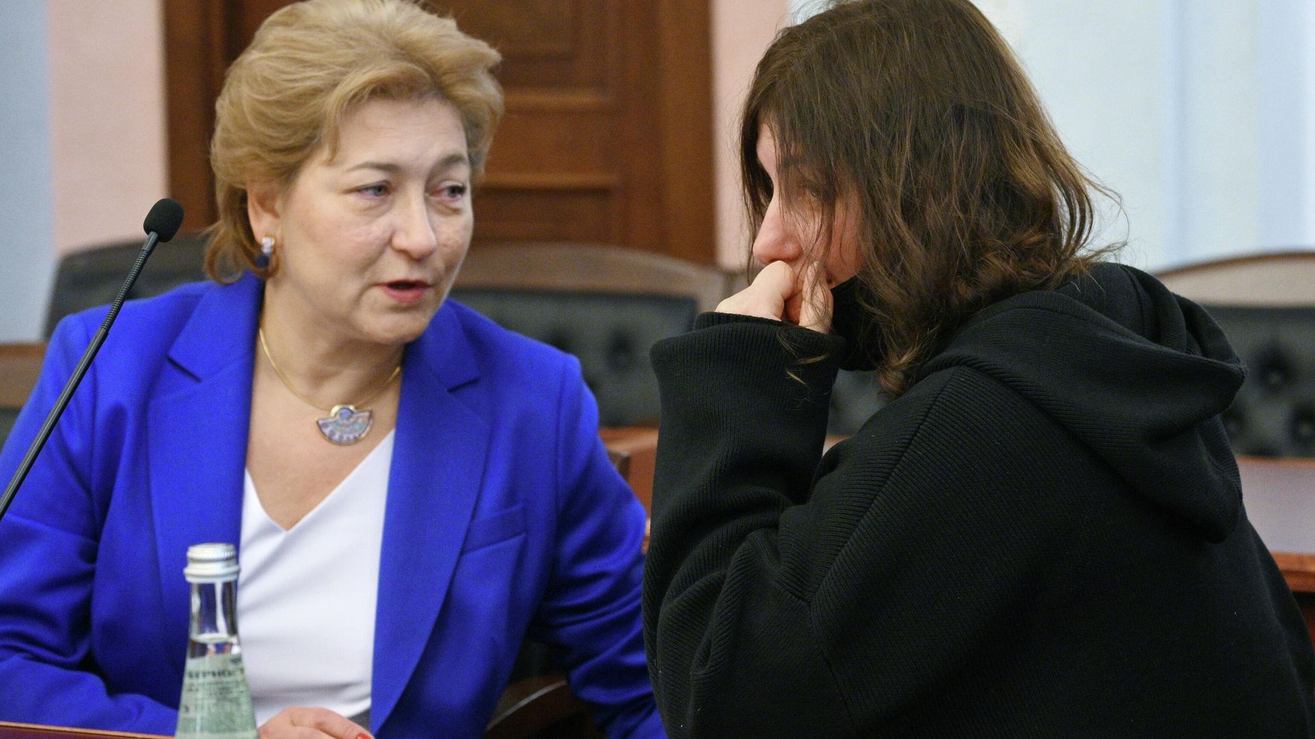 Адвокат Светлана Свириденко и покупательница квартиры певицы Ларисы Долиной Полина Лурье - ПРАЙМ, 1920, 09.01.2026