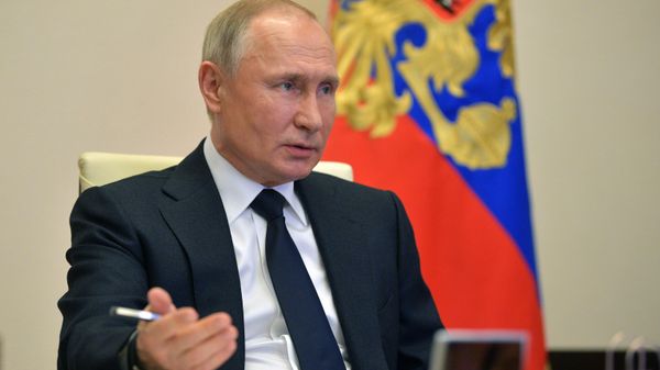 Президент РФ Владимир Путин проводит в режиме видеоконференции совещание с членами правительства РФ