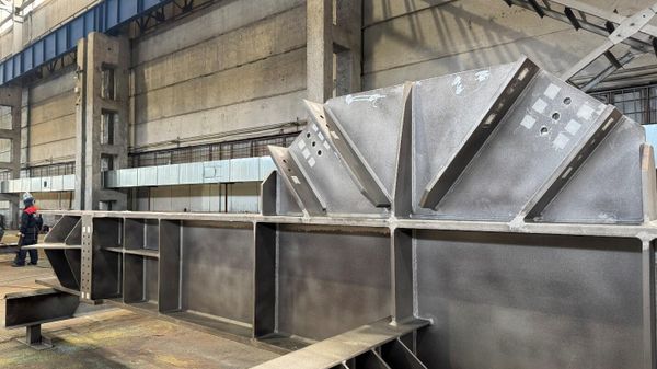 EVRAZ STEEL BUILDING и ЗСК Липецк изготовили колонны и балки особой сложности из высокопрочной стали