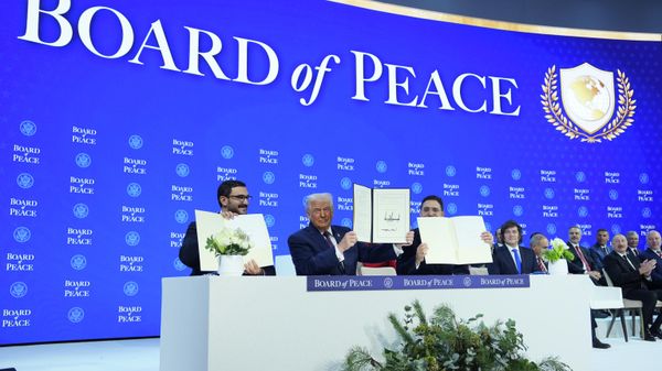 Подписание устава Совета мира в Давосе