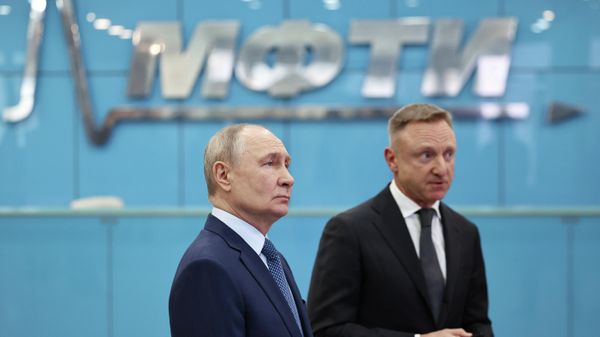 Президент РФ Владимир Путин посещает Московский физико-технический институт