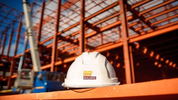 Evraz Steel Building -  лидер российского рынка промышленного инжиниринга и управления поставками металлоконструкций для сложных объектов
