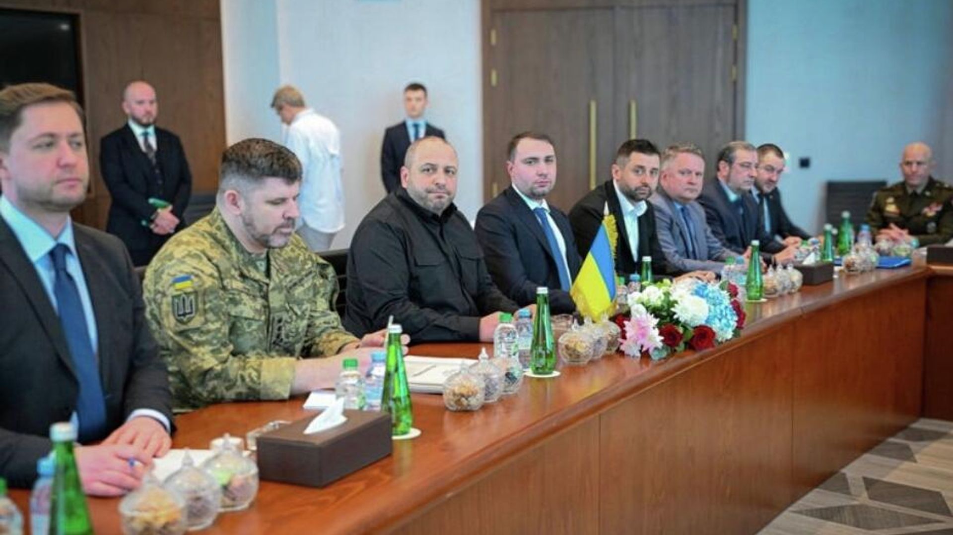 Украинская делегация участвует во втором раунде переговоров представителей РФ, США и Украины в Абу-Даби - ПРАЙМ, 1920, 18.02.2026