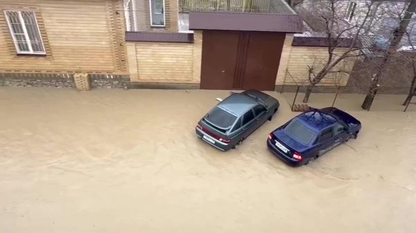 Последствия паводка в поселке Новый Хушет под Махачкалой