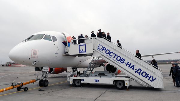 Посадка пассажиров на самолет