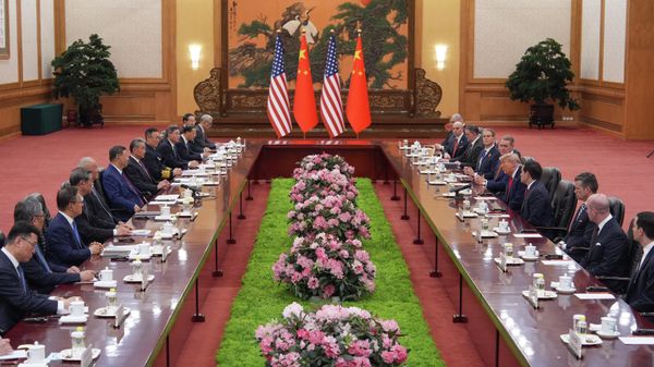 Председатель КНР Си Цзиньпин и президент США Дональд Трамп во время встречи в Пекине, Китай